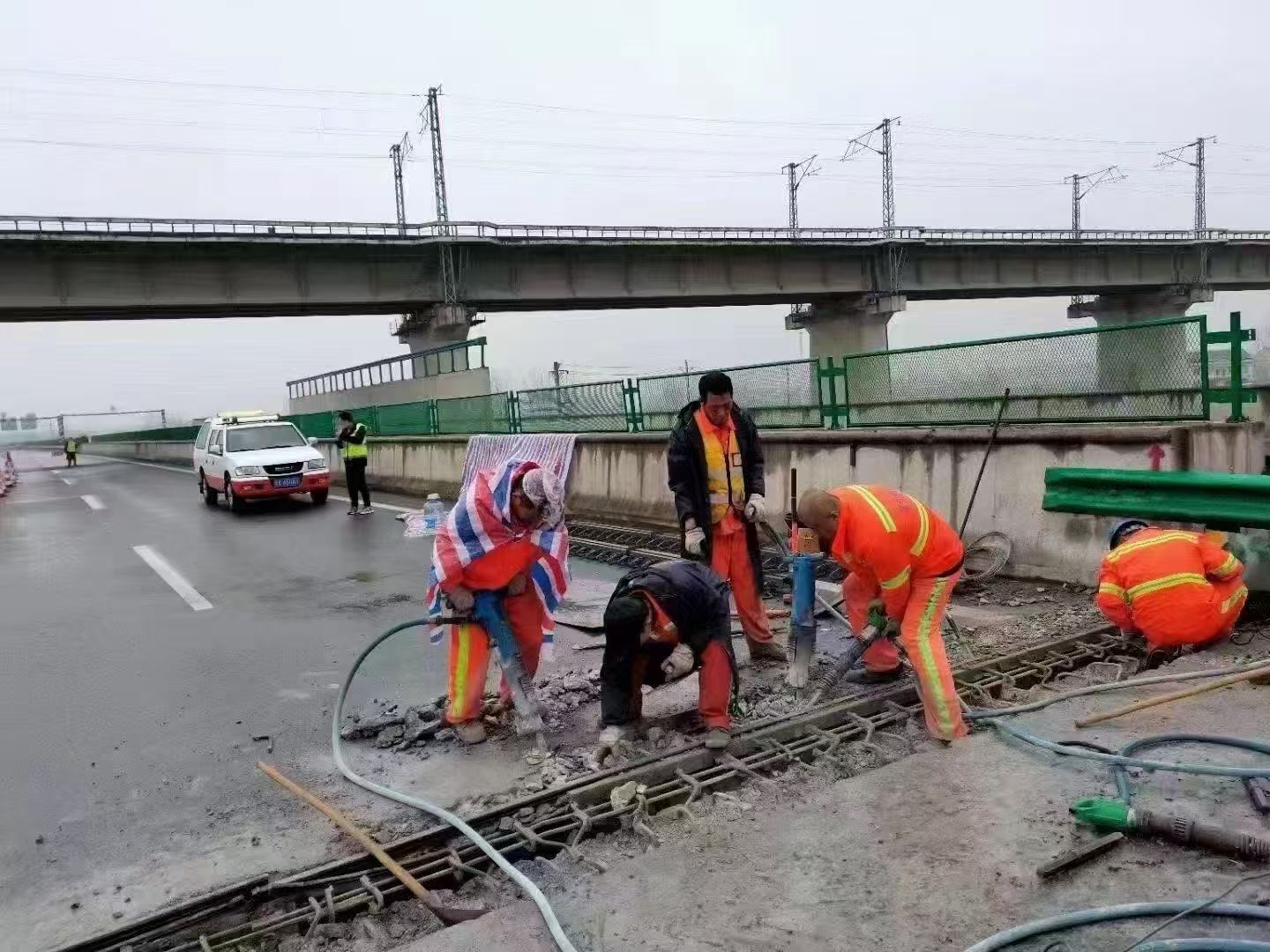 六盘水桥梁伸缩缝抢修料